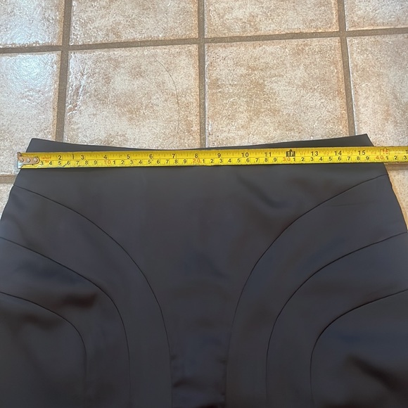 Fantastic black skirt - Picture 7 of 8